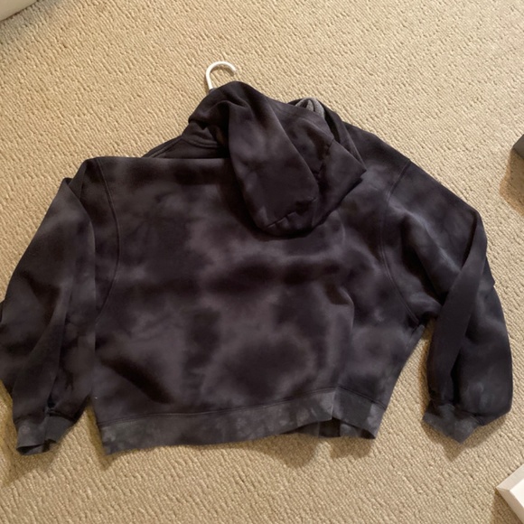 Sweatshirt - Picture 2 of 2